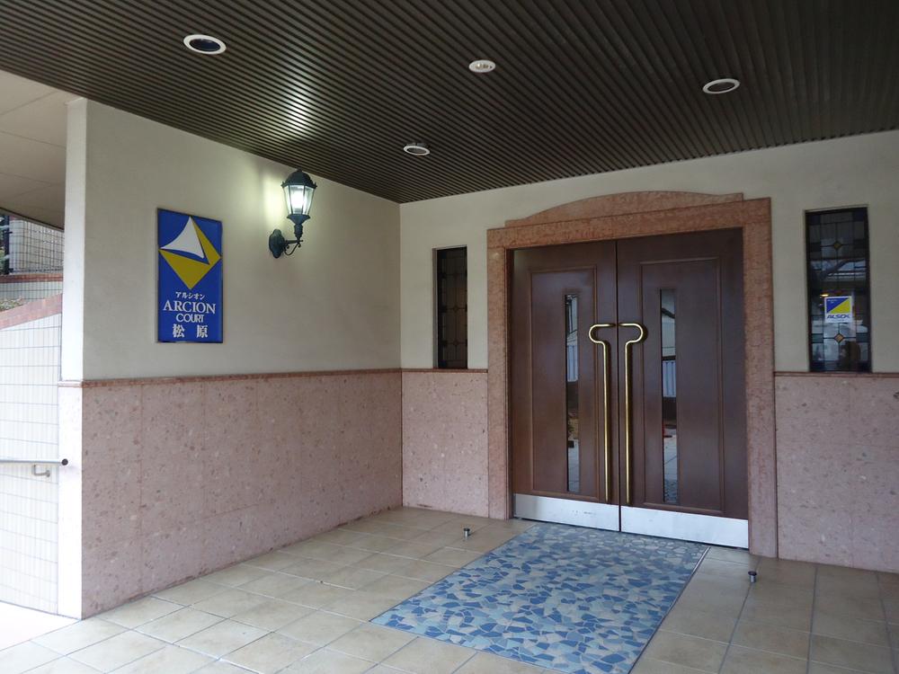 Entrance. Common area (October 2013) Shooting