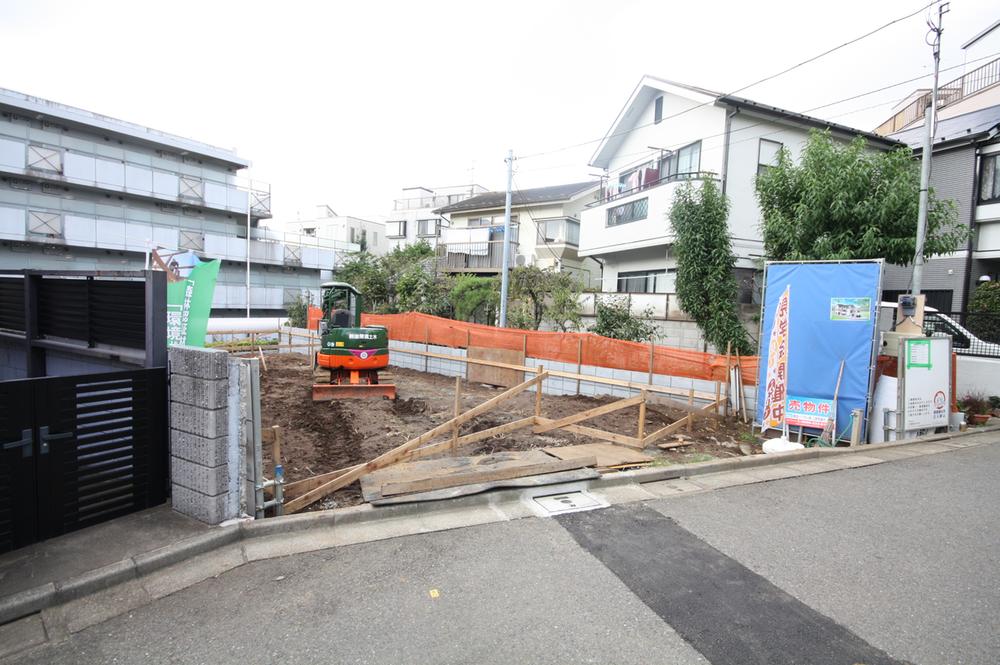 Local appearance photo. Local (10 May 2013) Shooting