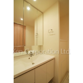 Washroom. Shoot the same type the third floor of the room. Specifications may be different.