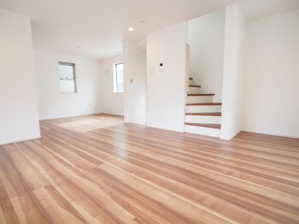 Living. Indoor (11 May 2013) Shooting