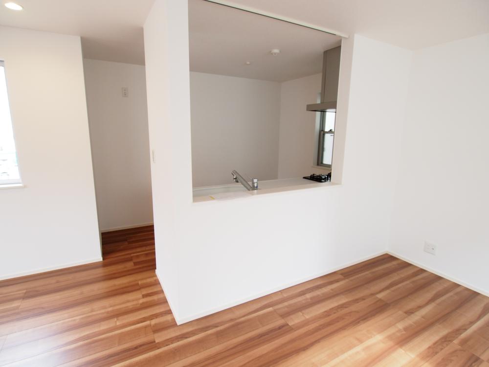 Kitchen. Indoor (12 May 2013) Shooting