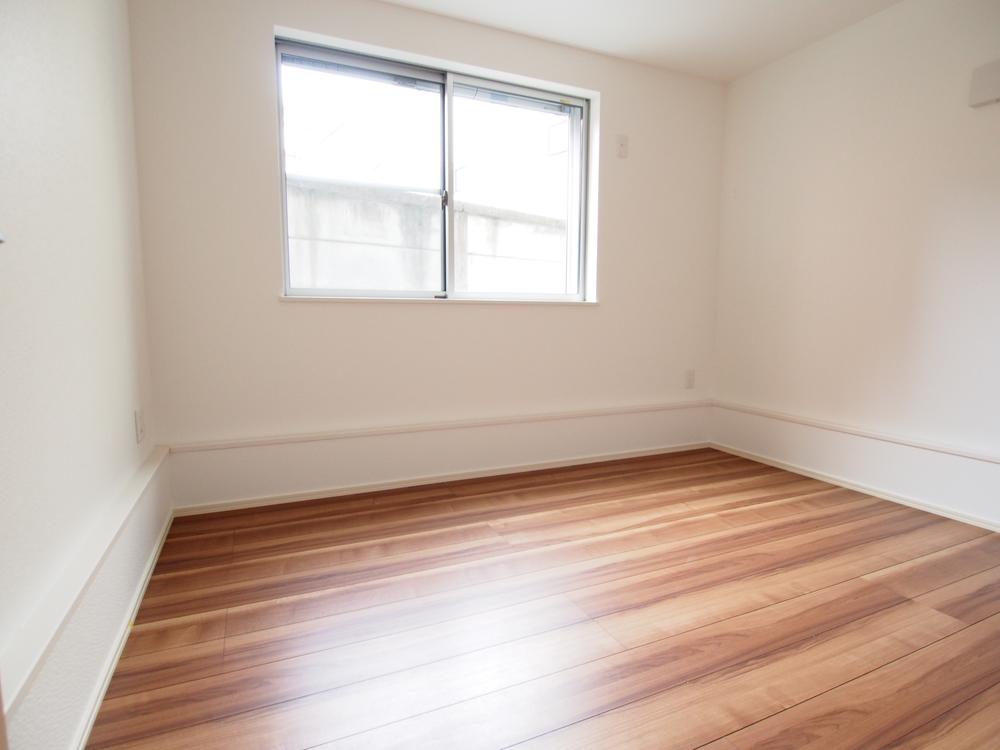 Non-living room. Indoor (11 May 2013) Shooting