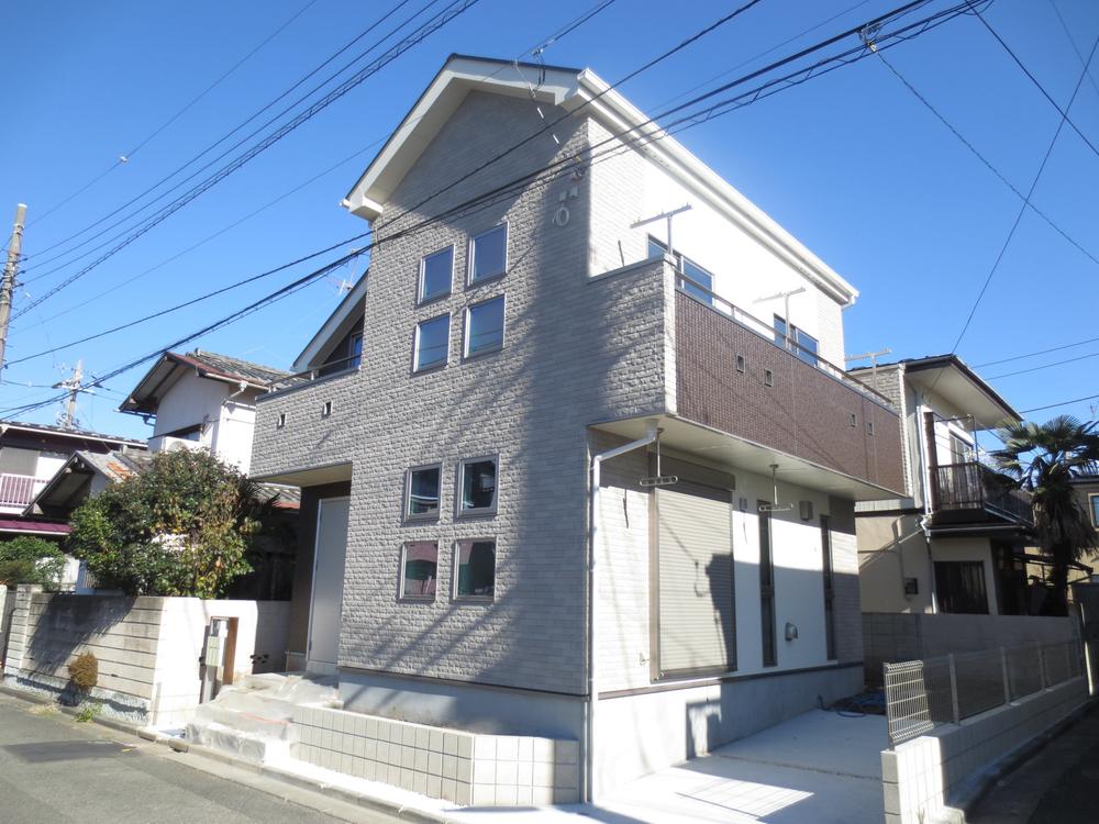 Local appearance photo