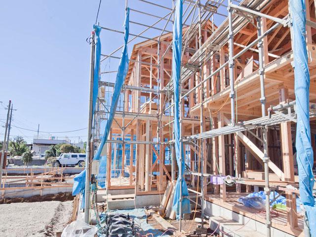 Local appearance photo. Local (10 May 2013) Shooting