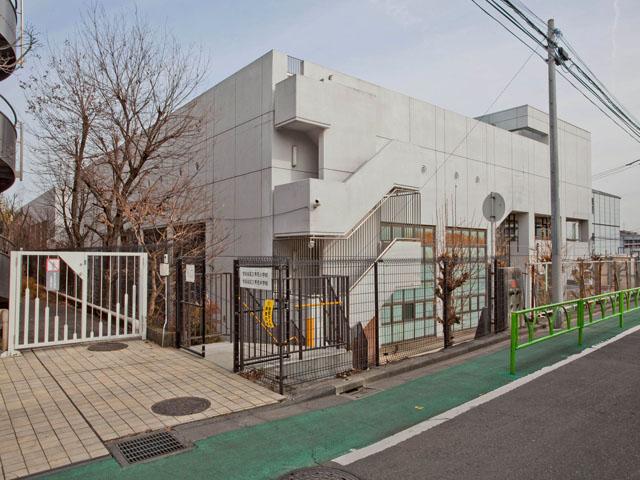 Junior high school. 210m to Setagaya Ward Roka Junior High School