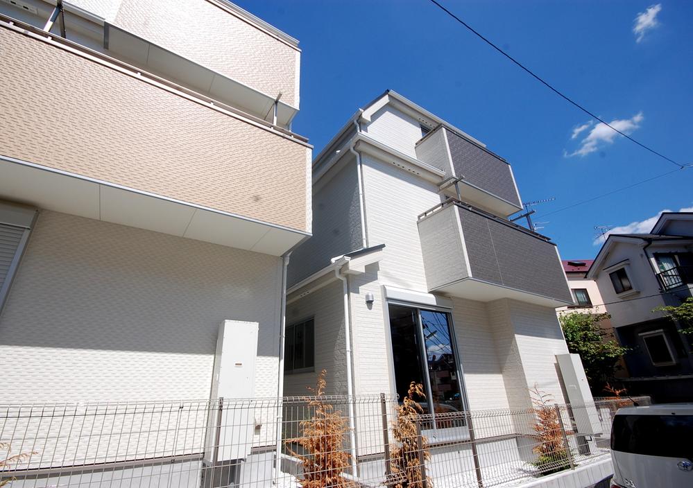 Local appearance photo