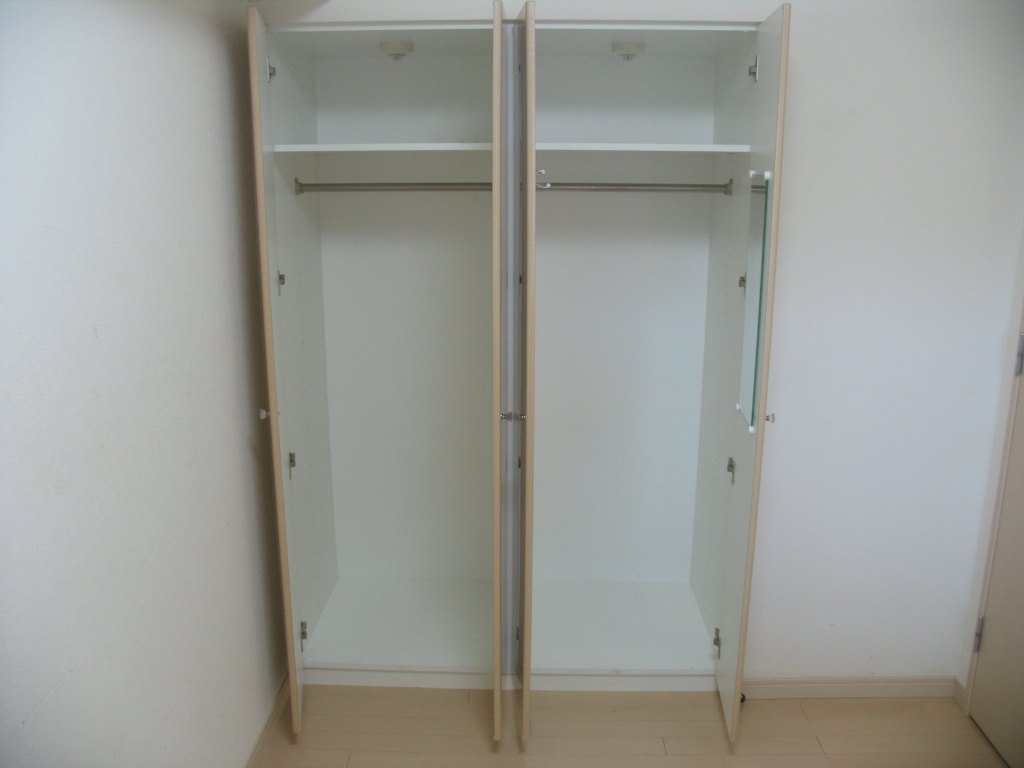 Receipt. ■ Storage space of enhancement