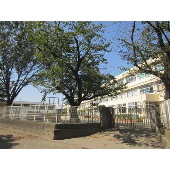 Primary school. Ward Osan to elementary school 880m