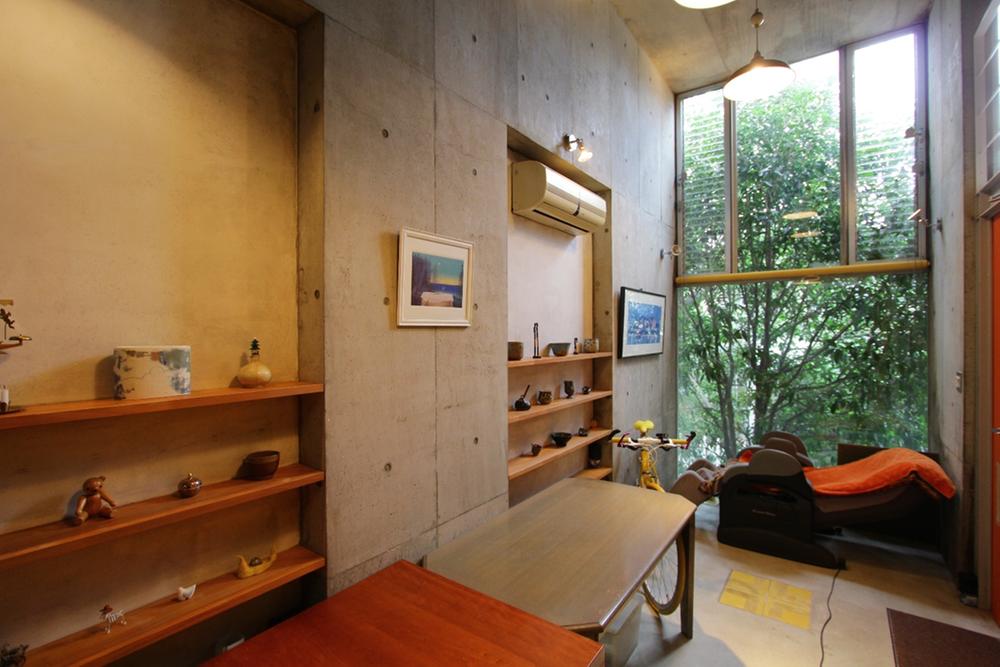 Other introspection. Entrance part (October 2013 shooting)