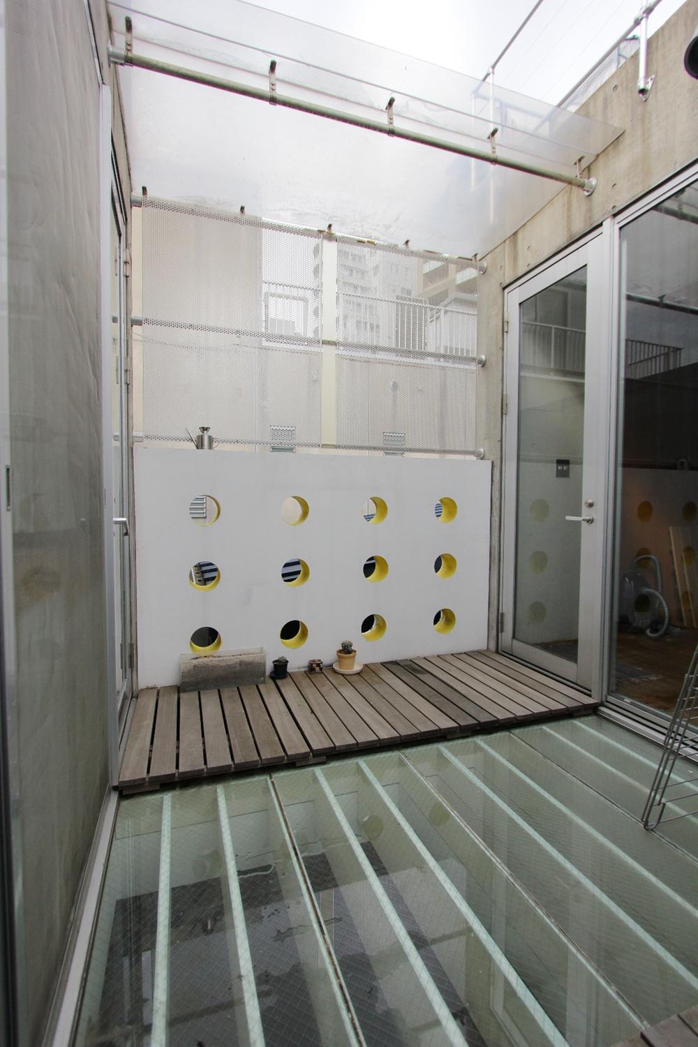 Other. Transparent space