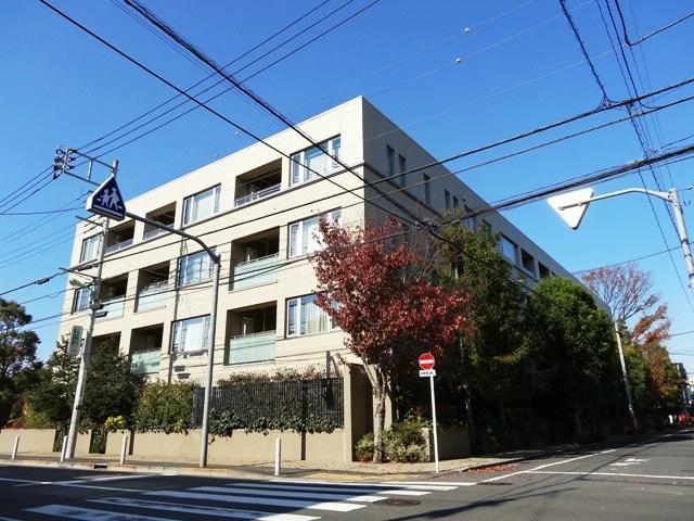 Local appearance photo