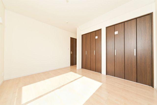 Same specifications photos (Other introspection)