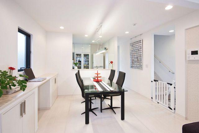 Same specifications photos (living)