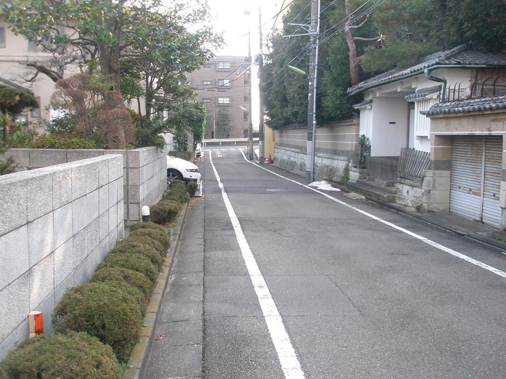 Local photos, including front road. Local (January 2013) Shooting