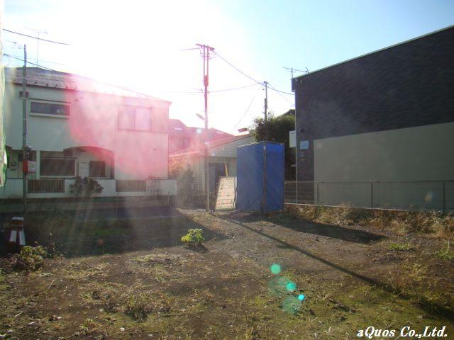 Local appearance photo. Local (11 May 2013) Shooting