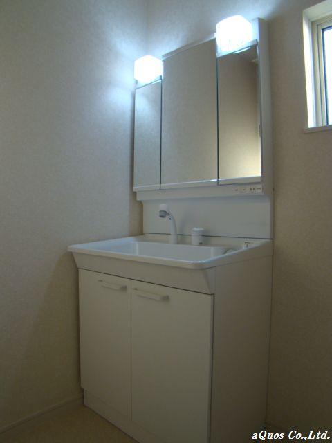 Same specifications photos (Other introspection). Same specifications