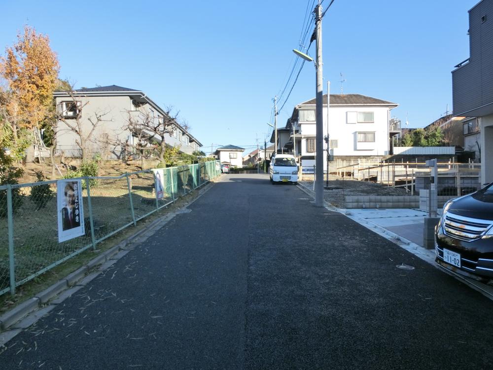 Local photos, including front road. Local (12 May 2013) Shooting