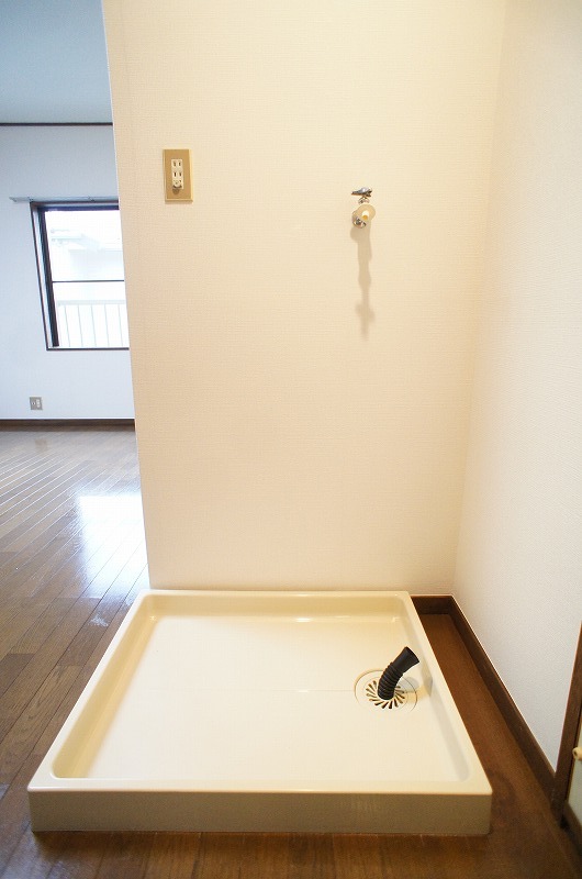 Other Equipment. Washing machine in the room ☆