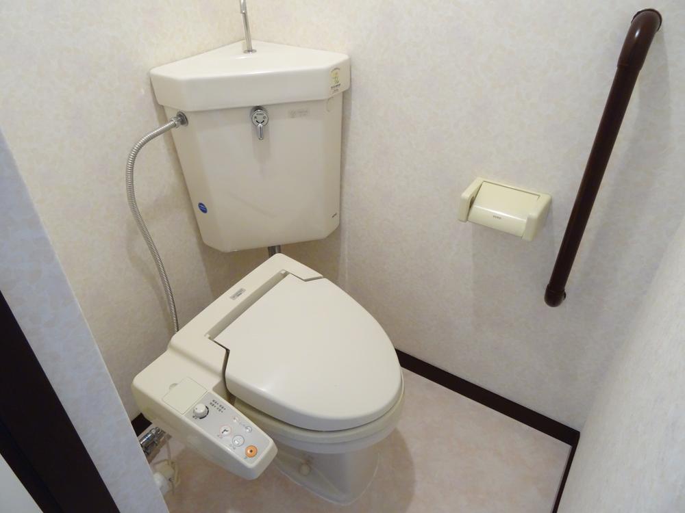 Toilet. Indoor (11 May 2013) Shooting Toilet with hot cleaning function