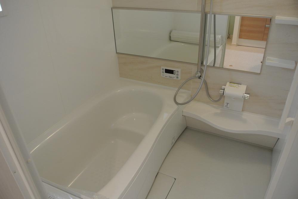 Bathroom. Local (July 2013) Shooting