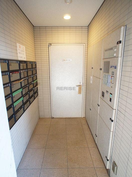 Other common areas. There is also a home delivery BOX