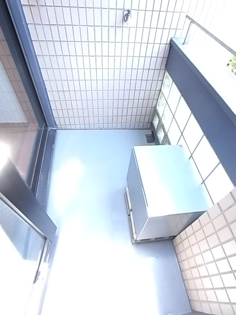 Balcony. ■ Laundry Area