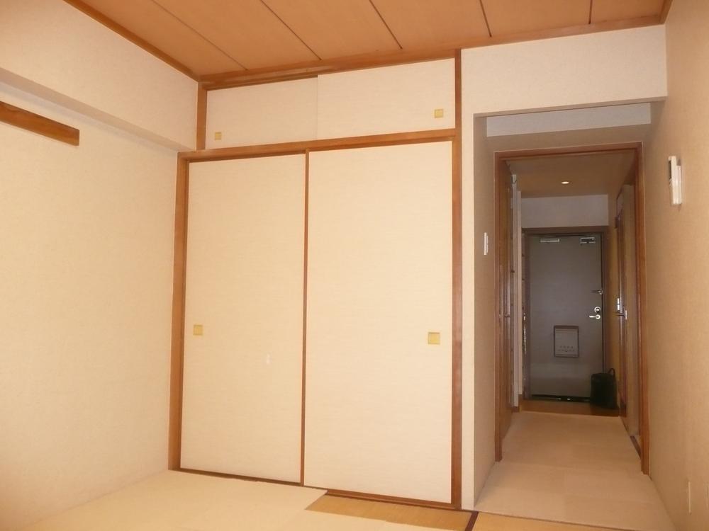 Non-living room. Japanese-style room ・ Armoire