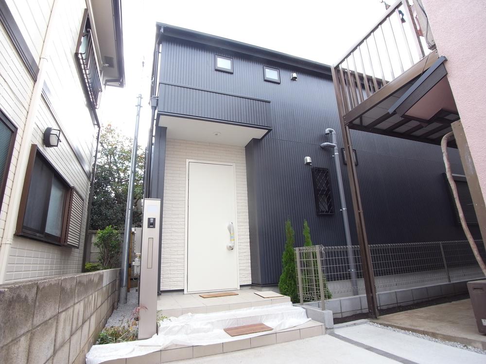 Local appearance photo. local