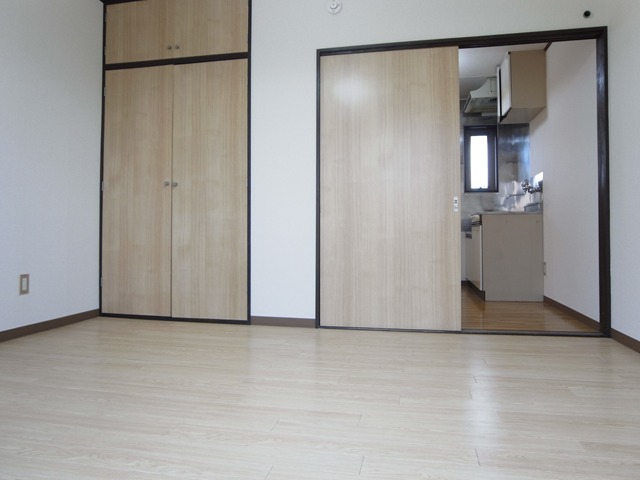 Living and room. ☆ Mediation trouble half Property ☆ A quiet residential area top floor balcony