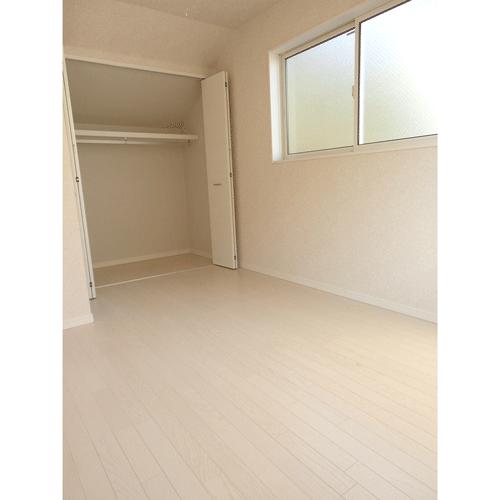 Non-living room. Indoor (12 May 2013) Shooting