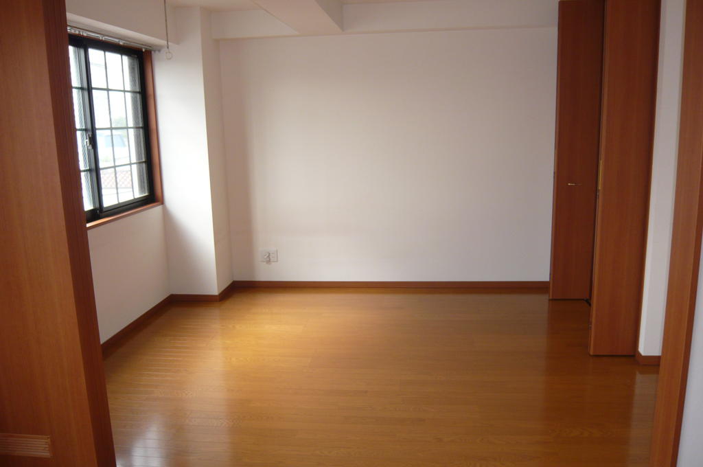 Living and room. ☆ ☆