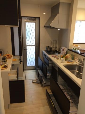 Same specifications photo (kitchen)