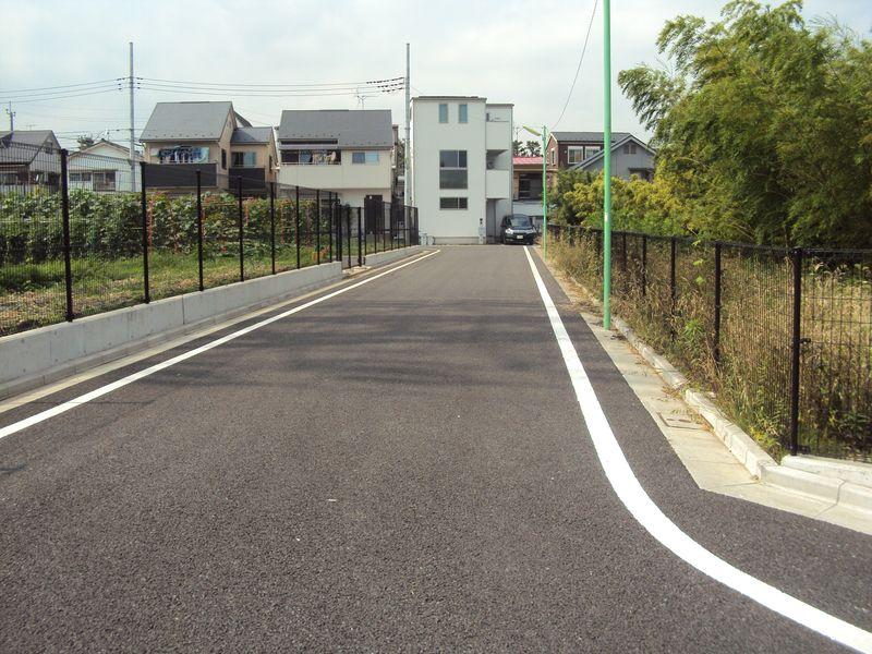 Local photos, including front road. West road