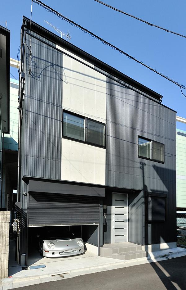 Model house photo. Construction Case (stylish)