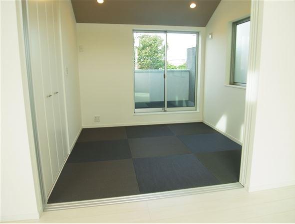 Non-living room. C Building Japanese-style room