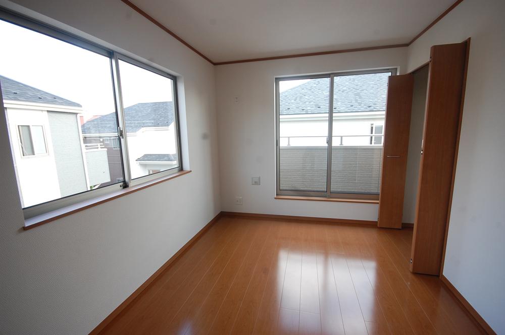 Same specifications photos (Other introspection)