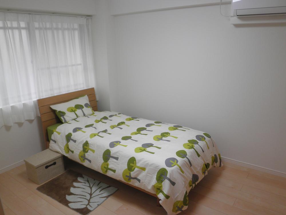 Non-living room. Indoor (12 May 2013) Shooting