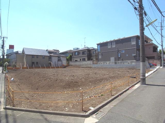 Local photos, including front road. Local (May 2013) Shooting