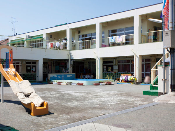 Surrounding environment. Nakamachi nursery school (6-minute walk ・ About 440m)