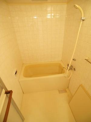 Bath. Since the bus toilet by, Guests can indulge in a leisurely healing bath time!