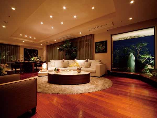 Room and equipment. Ashirai green on the balcony and spacious, Living to bring the space to create a sense of unity with the green of Hiroo Garden Forest ・ dining.  ※ Indoor photo H160Bf type ・ G110C type (pre-sale)