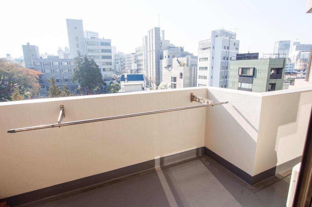 View photos from the dwelling unit. View from the site (December 2013) Shooting