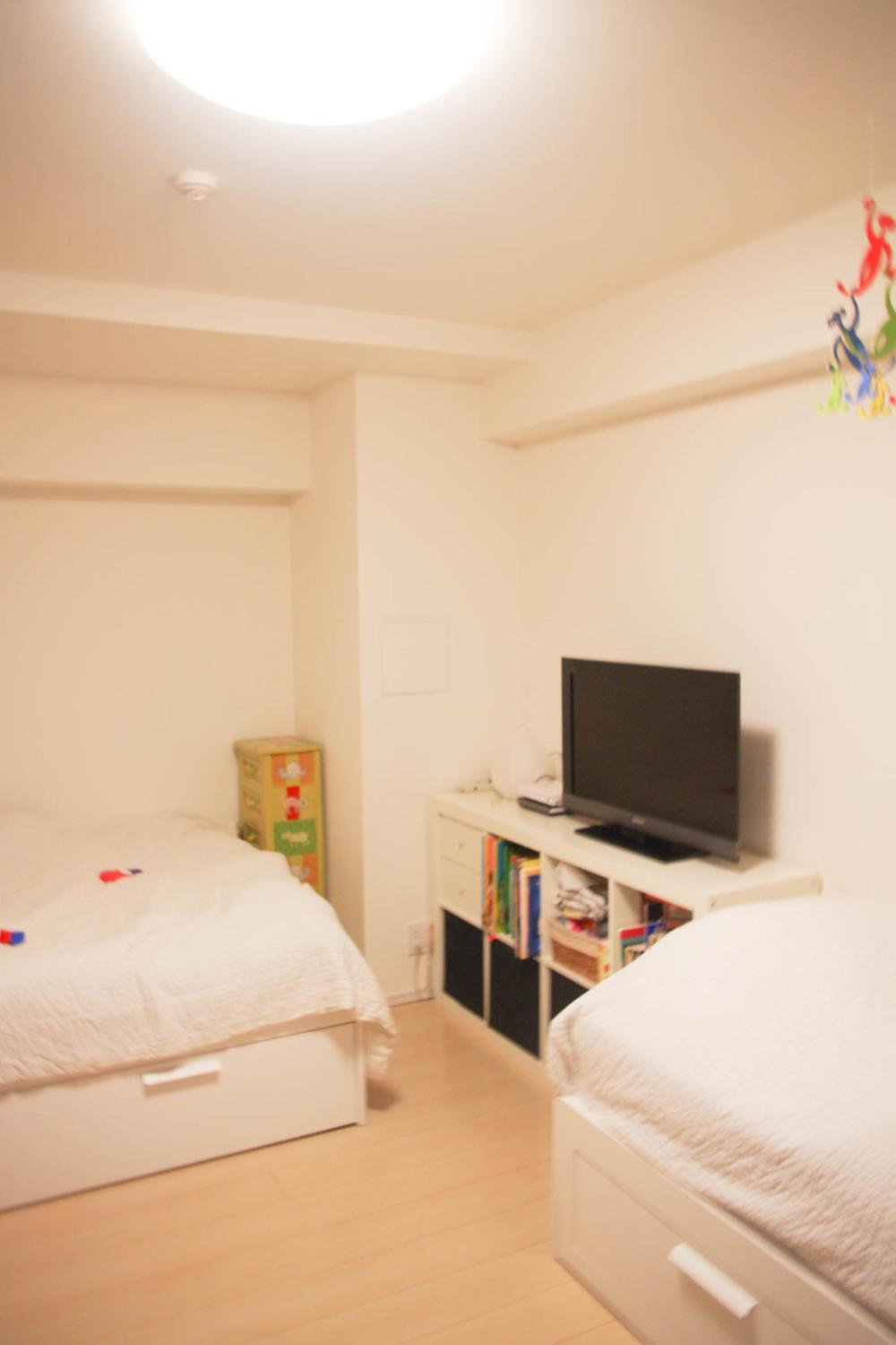 Living. Indoor (12 May 2013) Shooting