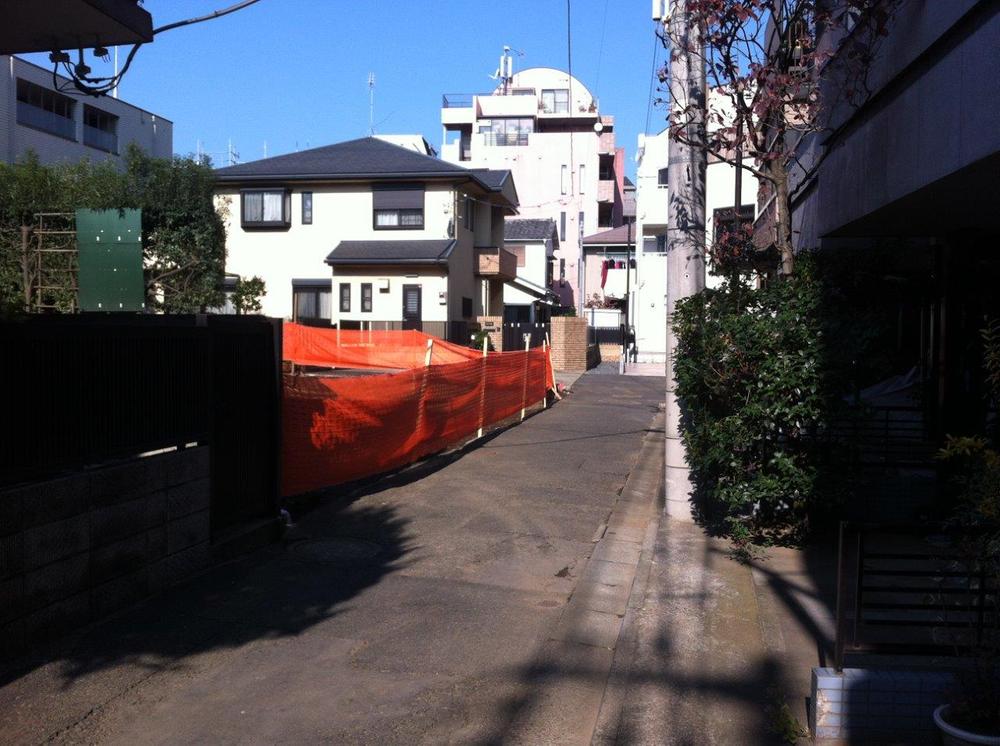 Local photos, including front road. Local (January 2014) Shooting