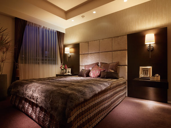 Interior.  [Western-style 1] Western-style aging the private moments. In addition to the interior of the stylish design, Walk-in closet, such as the adoption, It was pursuing a comfortable habitability.