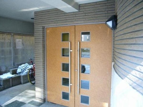 Local appearance photo