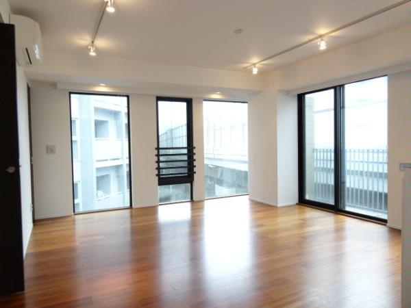 Living. Bright living room writing the difference between the light.