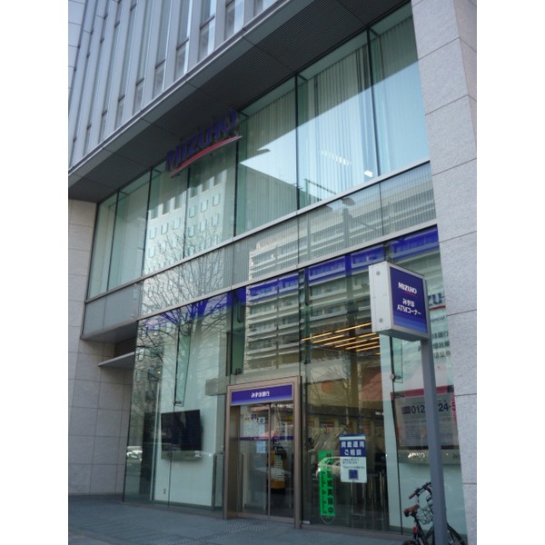 Bank. Mizuho 414m to Bank Gaienmae Branch (Bank)