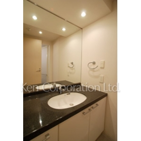 Washroom. Shoot the same type the fourth floor of the room. Specifications may be different. 