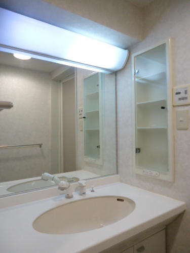 Washroom. Washroom